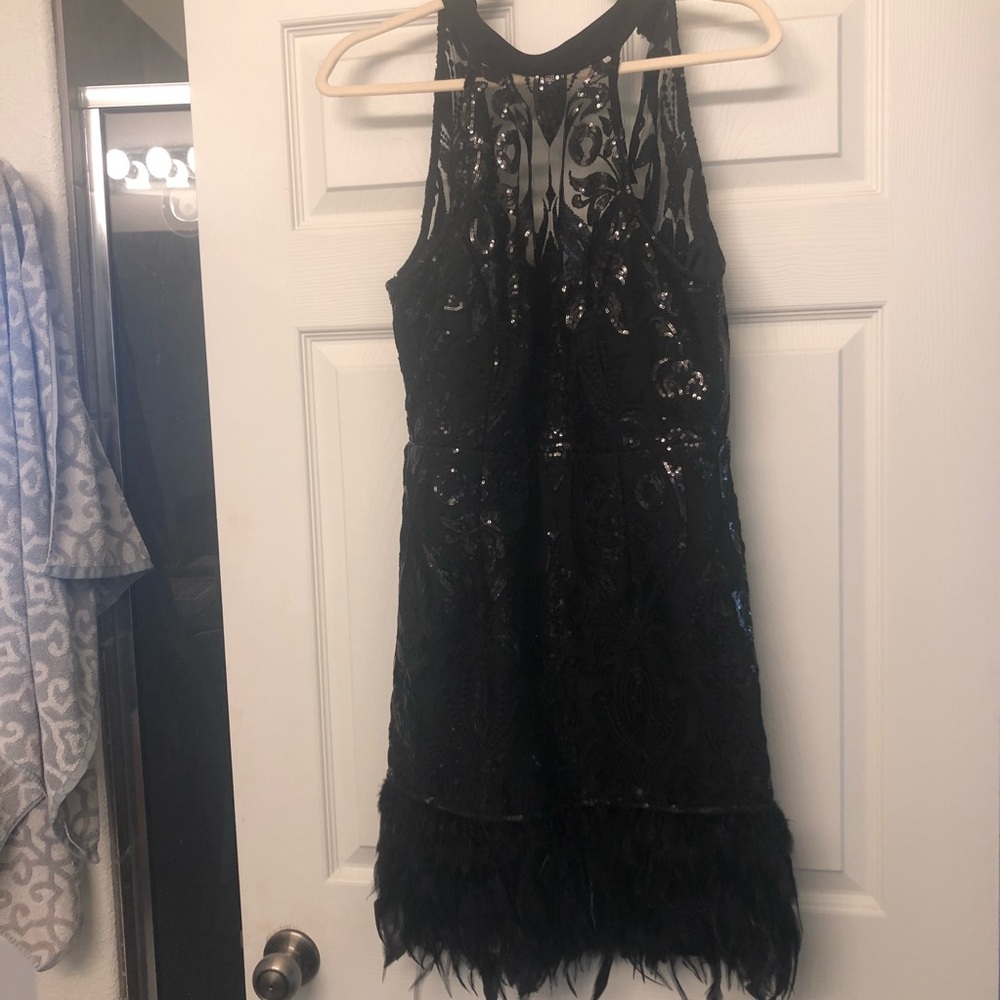 Gianni Bini adorable high neck dress.